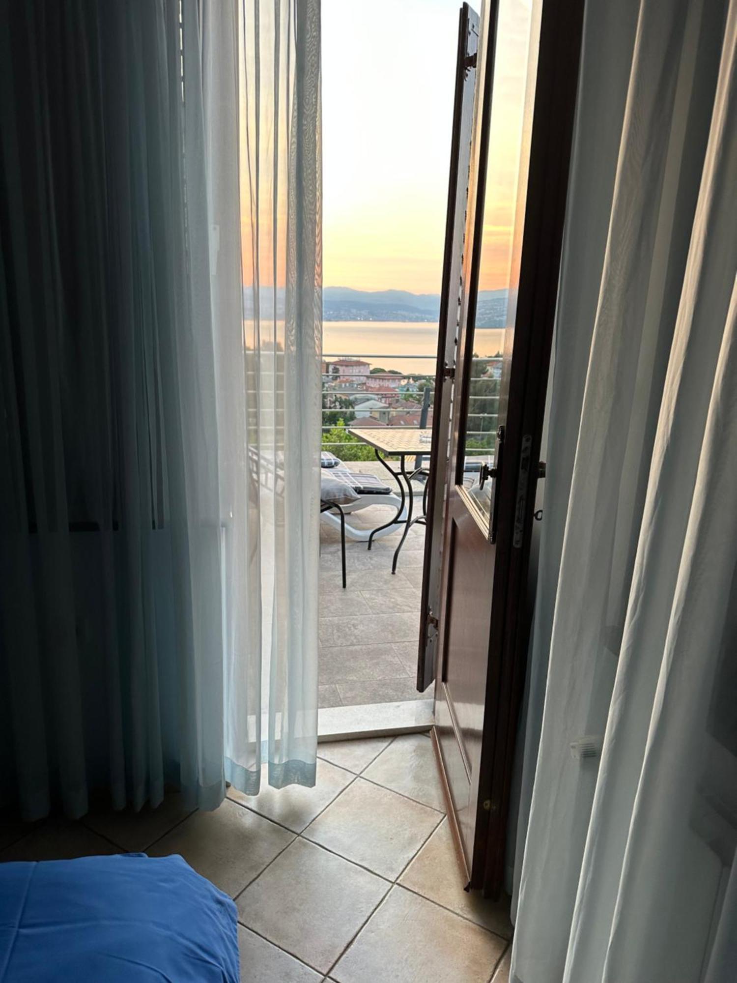 Vacation Home Lucija Slatina  Buitenkant foto