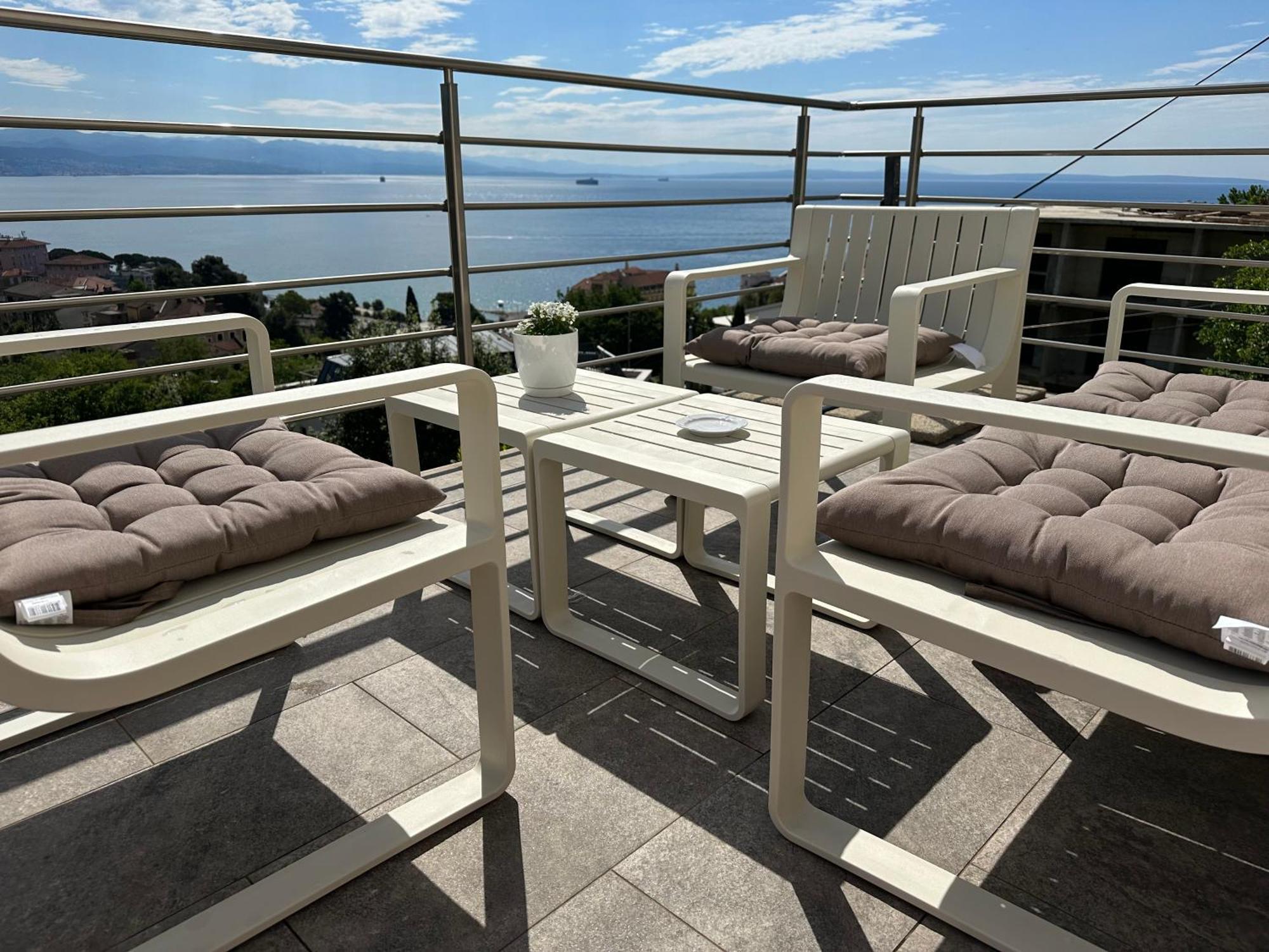 Vacation Home Lucija Slatina  Buitenkant foto
