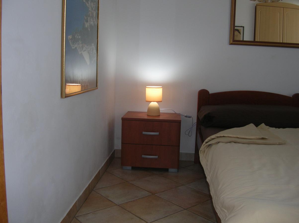 Vacation Home Lucija Slatina  Buitenkant foto