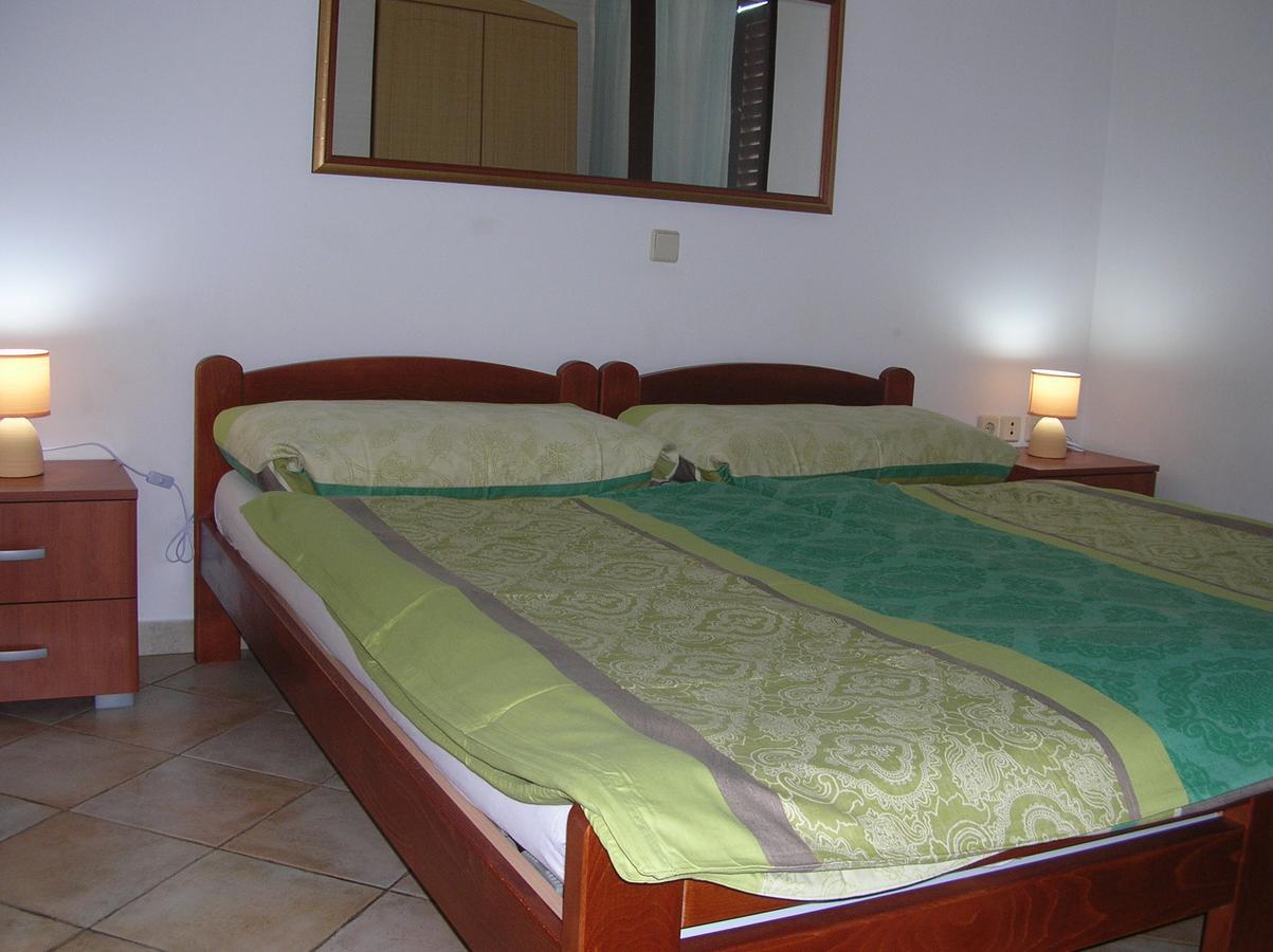 Vacation Home Lucija Slatina  Buitenkant foto