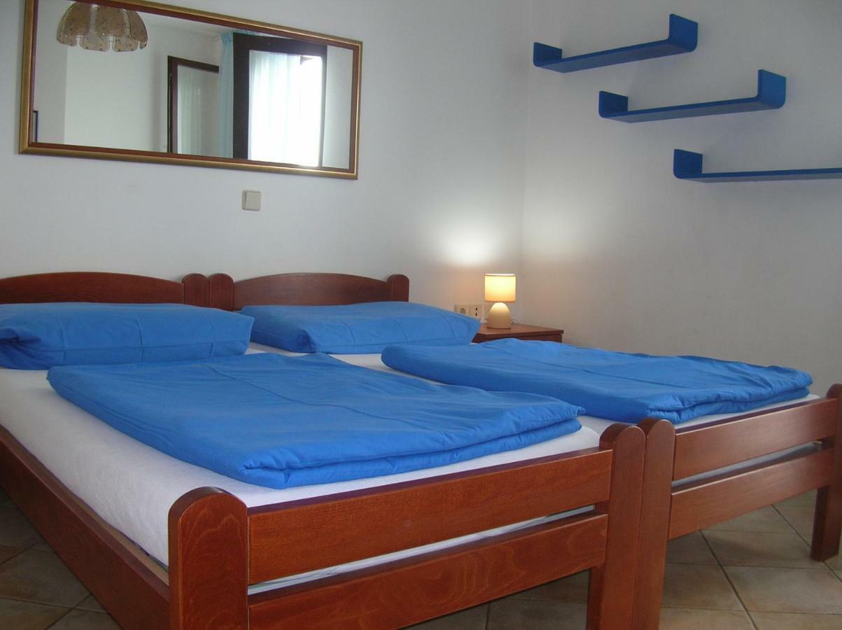 Vacation Home Lucija Slatina  Buitenkant foto