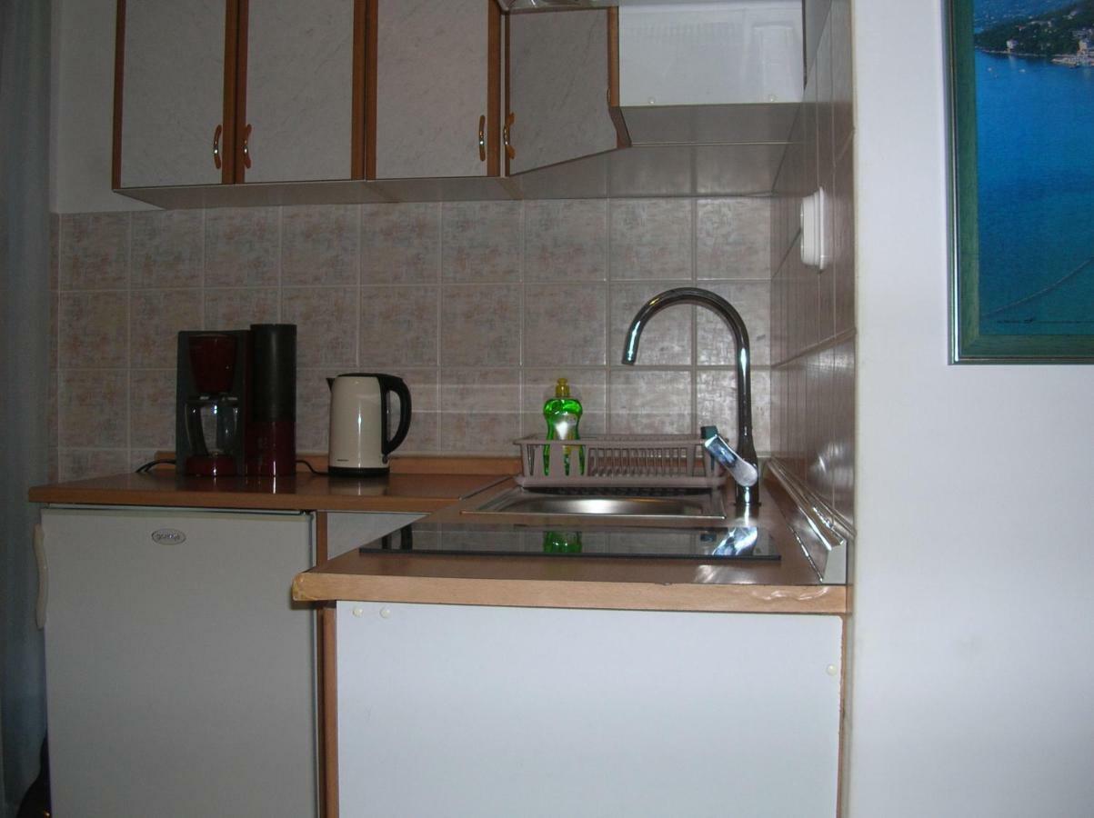 Vacation Home Lucija Slatina  Buitenkant foto