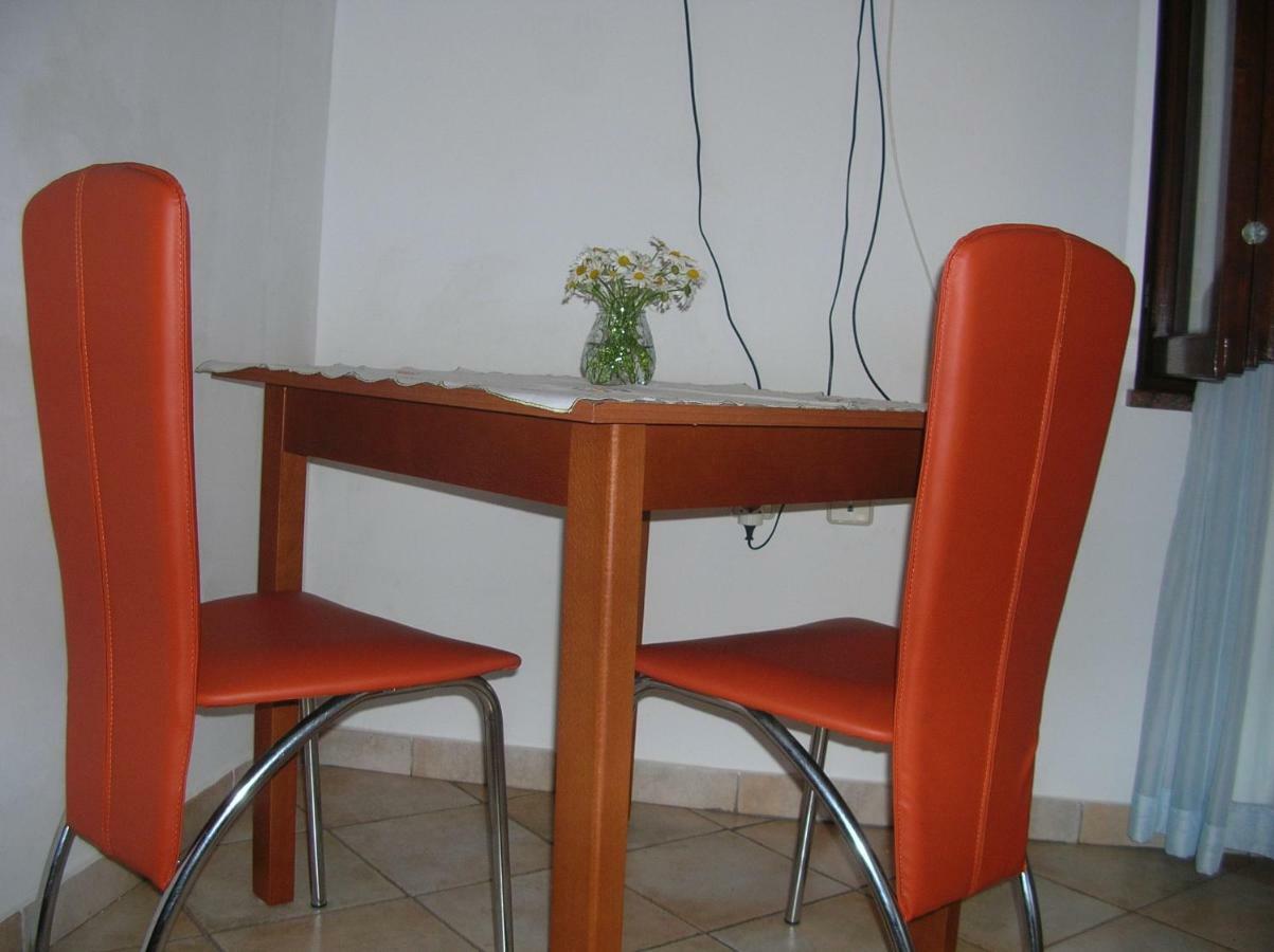 Vacation Home Lucija Slatina  Buitenkant foto